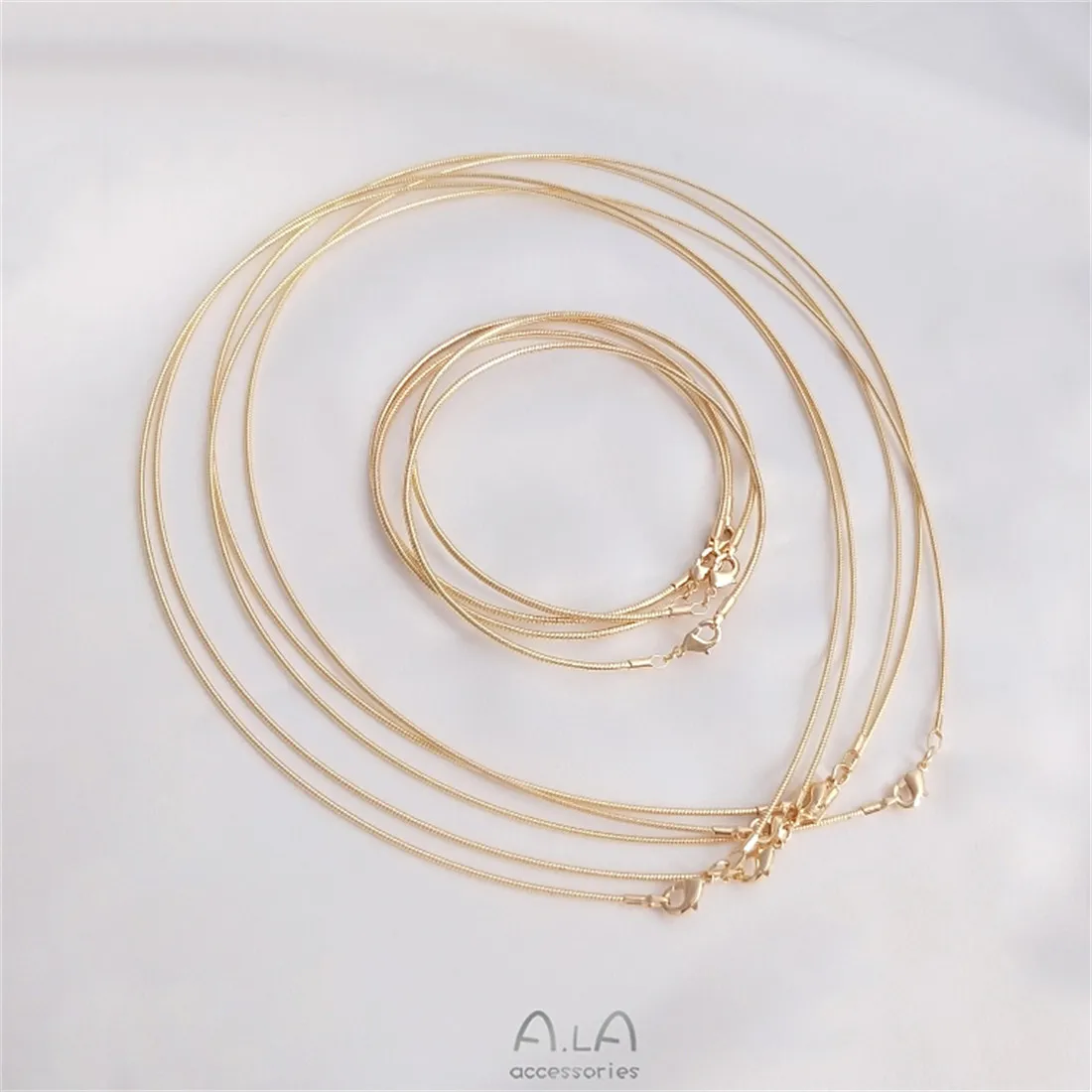 14K Gold-Color Memory Rebound  - Memory Wire Bracelet 评论和价格